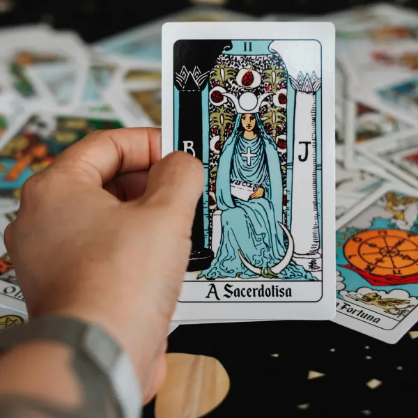 Η Αρχιέρεια κάρτα ταρώ σημασία