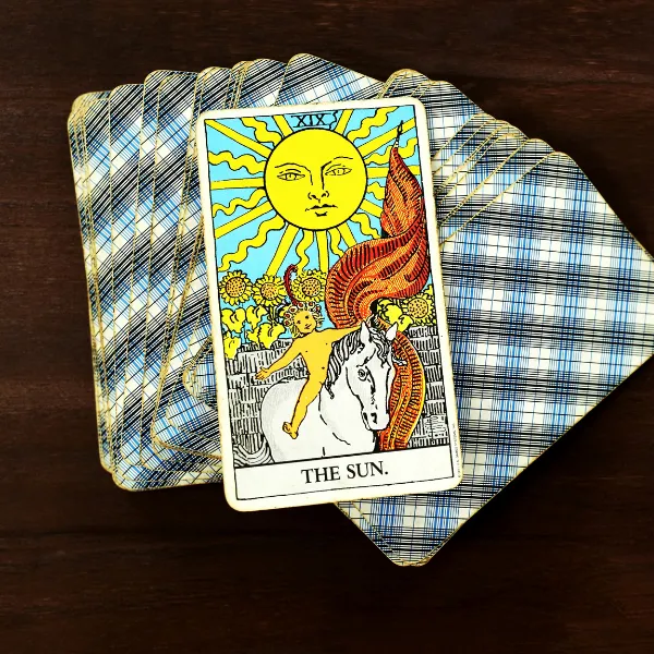 Ο Ήλιος κάρτα ταρώ σημασία και ερμηνεία