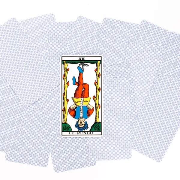 Ο Κρεμασμένος κάρτα ταρώ ερμηνεία και σημασία